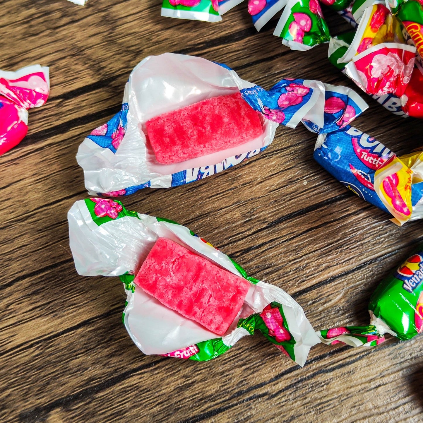 Chicle bomba Tutti-Frutti. Paquete. 144g. Confites venadito