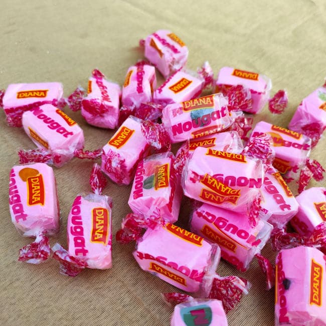 Caramelo Nougat de Fresa o Vainilla. Paquete con 23 caramelos. 191g