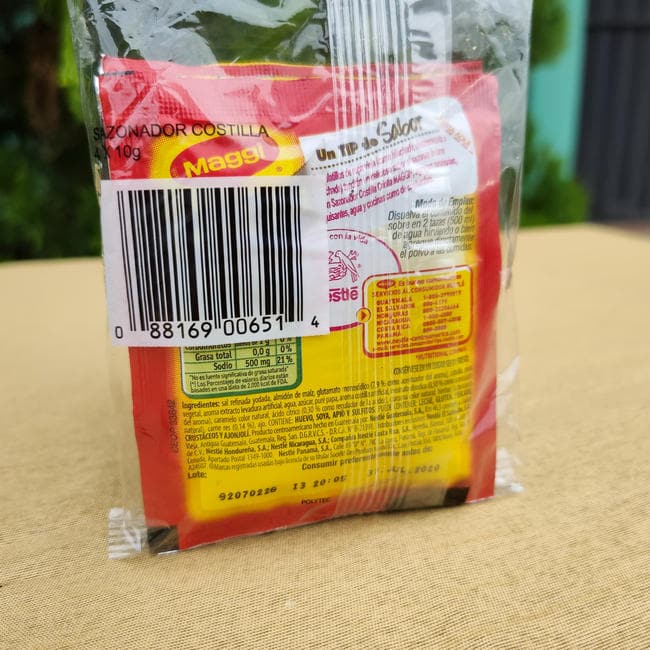 Sazonador Costilla Criolla Maggi. 10g por sobre. Total 40g