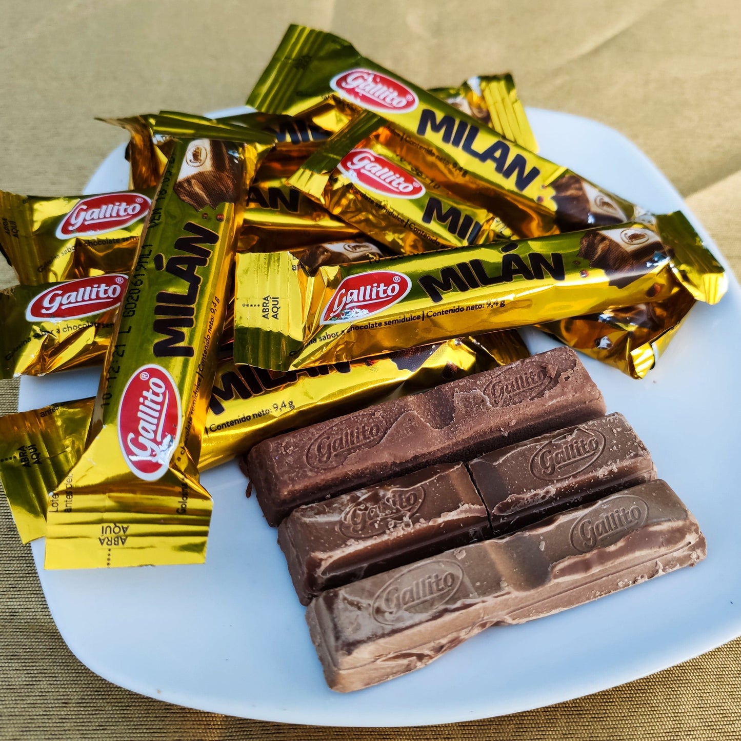 Chocolate Gallito Milan. Paquete de 12 unidades. 113g