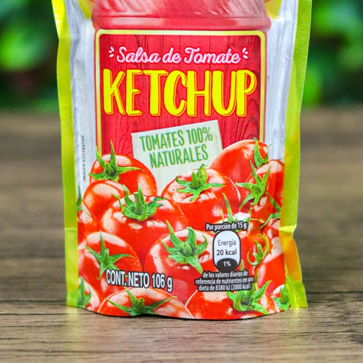 Salsa de tomate Naturas (Ketchup). tamaño pequeño. 106g