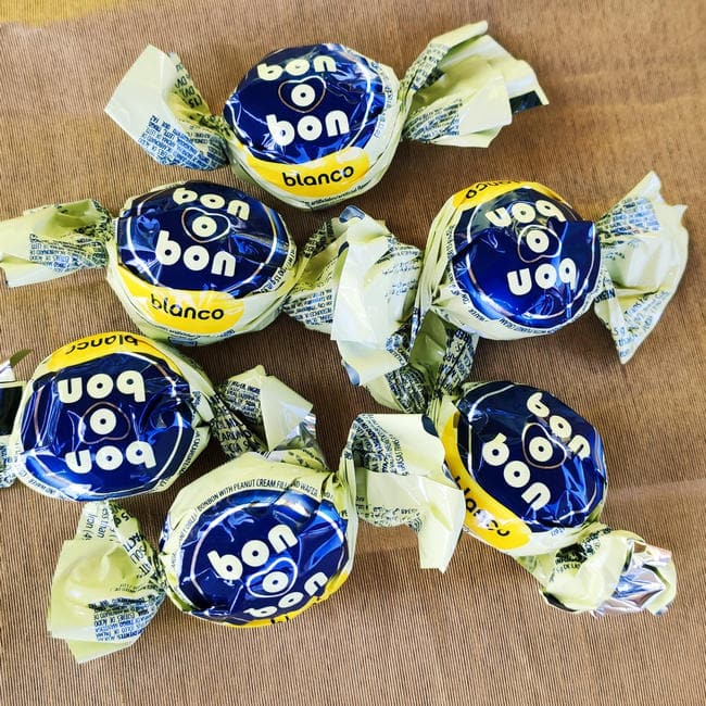 Chocolate BON O BON (bonobon). Chocolate negro o blanco. Paquete. 90g